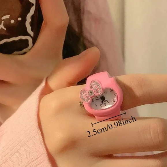 Hello Kitty Ring Watch - Picture 4 of 6